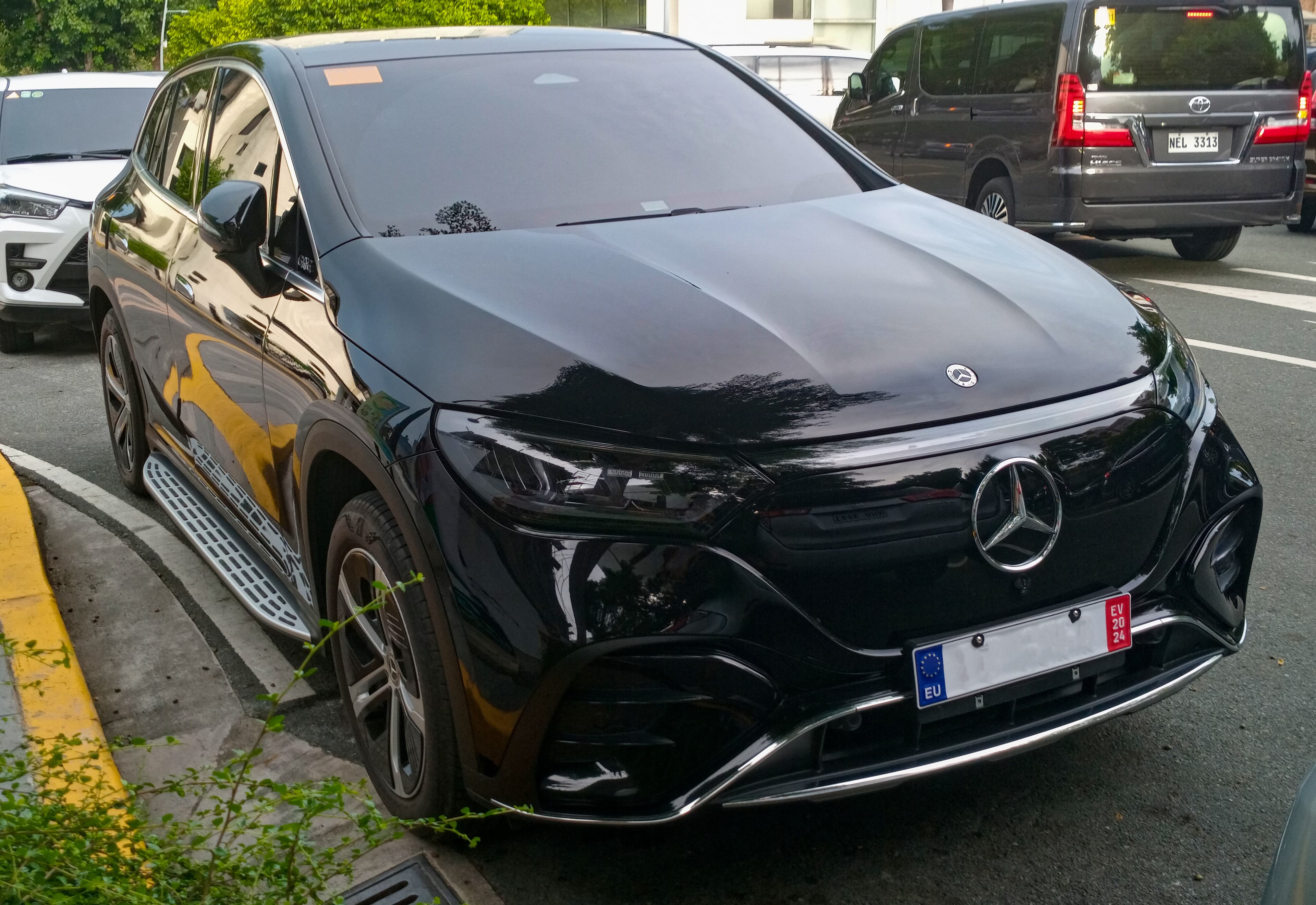 Mercedes-Benz EQE 350+